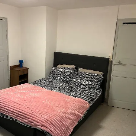 Comfortable 3 Bedroom Apartament *