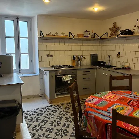 Comfortable 3 Bedroom 公寓 *