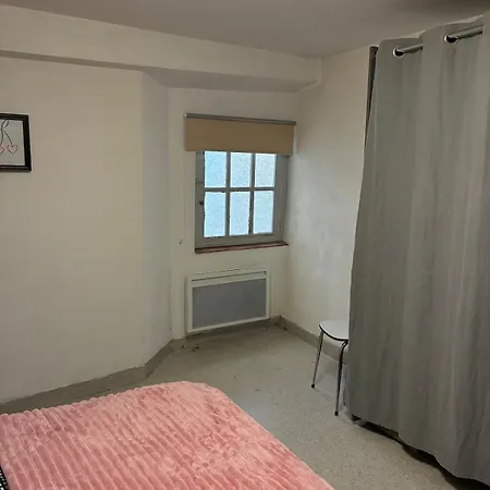 Comfortable 3 Bedroom アパート *